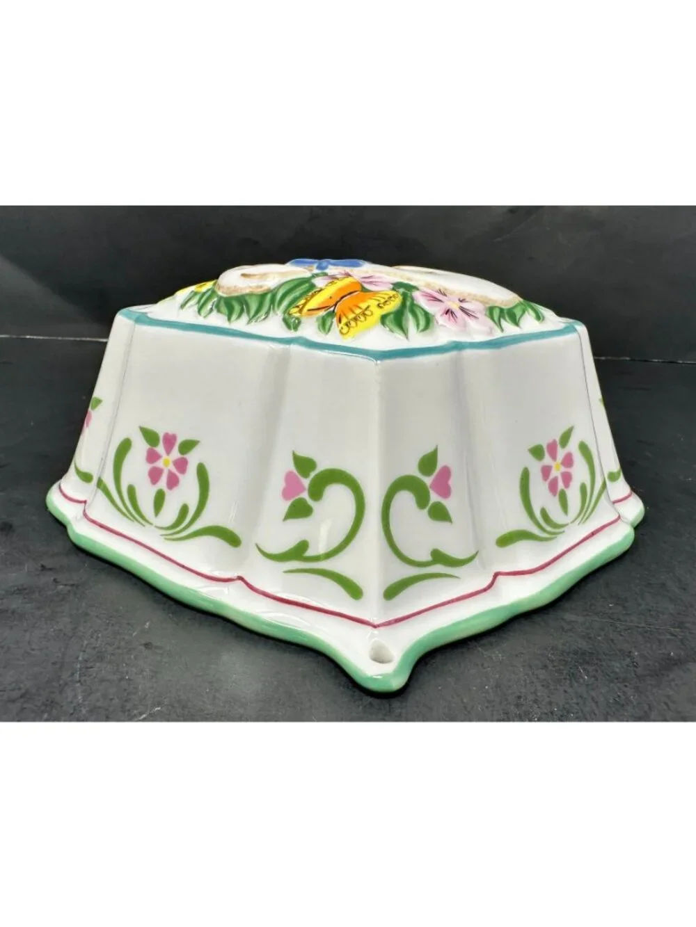 LE CORDON BLEU LAMB Butterflies Porcelain Mould Wall Decor Franklin Mint